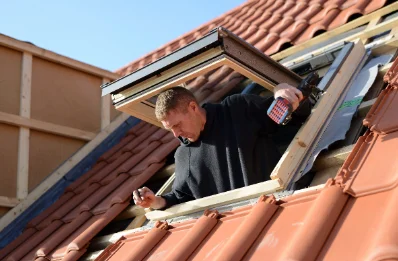 Pose de fenêtres de toit Velux à Lanrodec